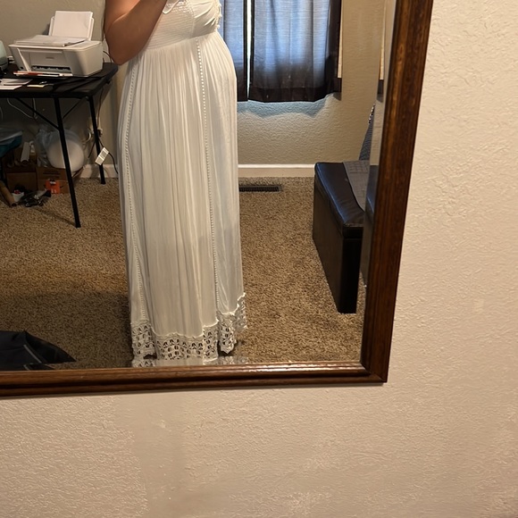 Motherhood maternity white boho maternity dress. Never worn. Medium - Picture 10 of 10